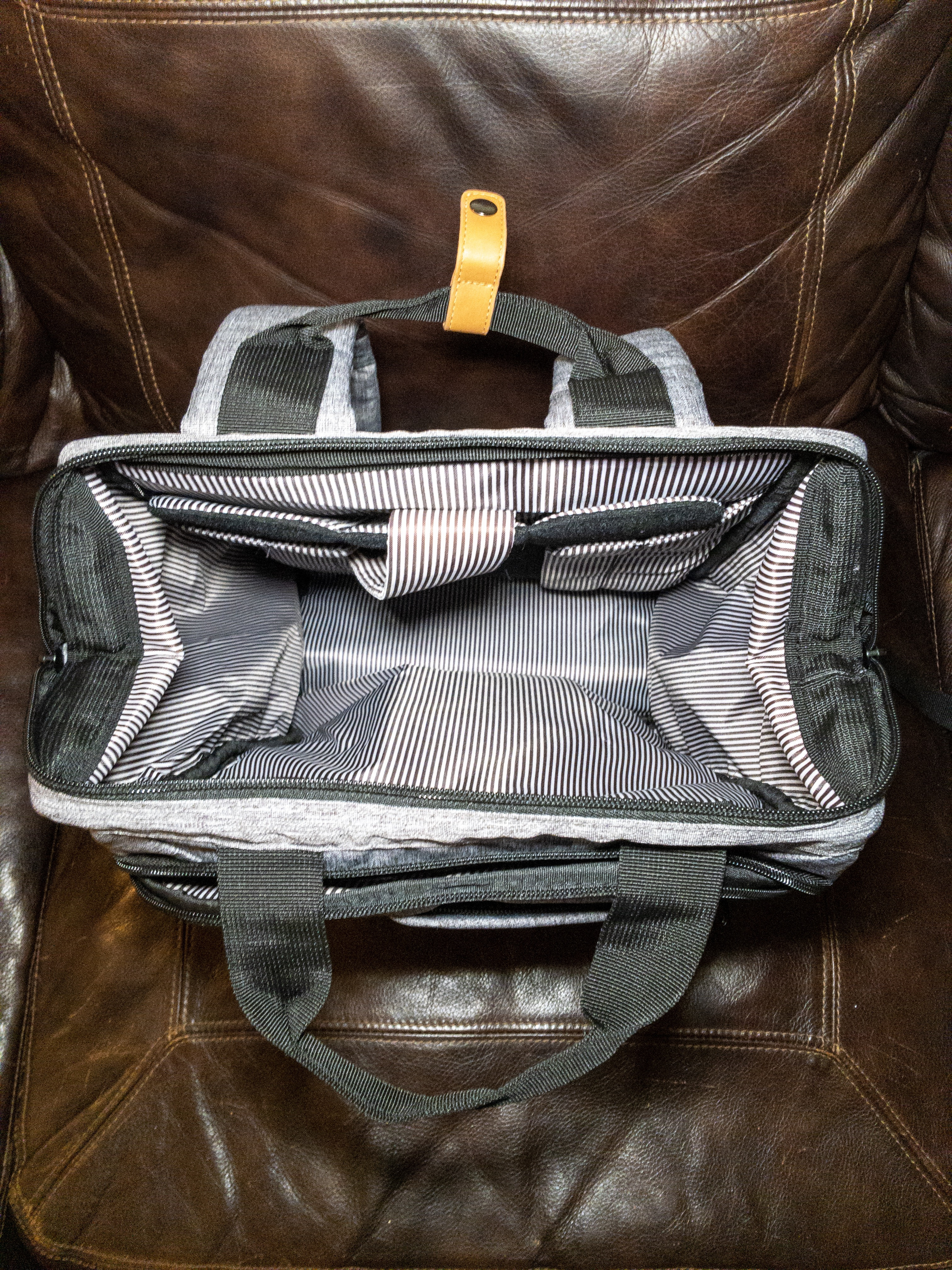 hap-tim-laptop-backpack-review-10.JPG
